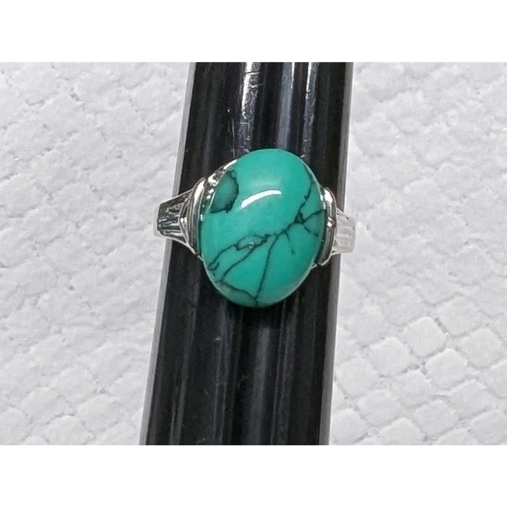 Silver Tone Ring Size 9 Aqua Blue Teal Oval Stone Fashion Costume Jewelry New